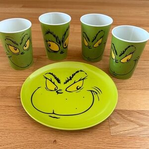 Grinch Plate and Four Cups Bioworld